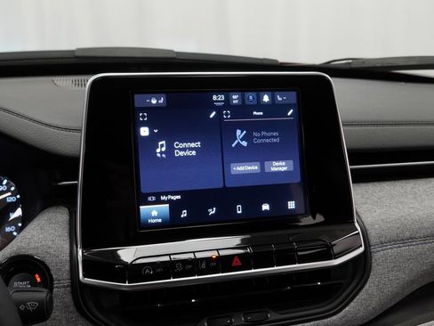 Certified 2025 Jeep Compass Latitude w/ Convenience Group image 28