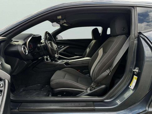 Used 2019 Chevrolet Camaro SS image 20