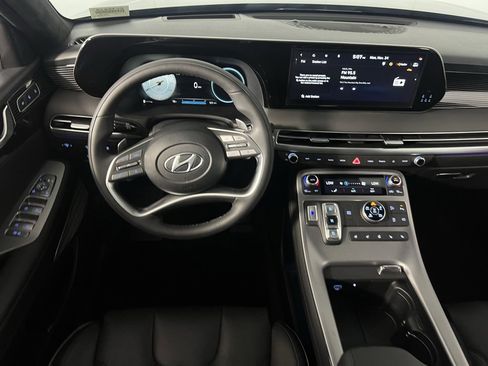 Used 2025 Hyundai Palisade Calligraphy image 16
