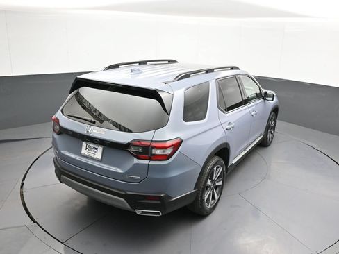 Used 2023 Honda Pilot Touring image 40