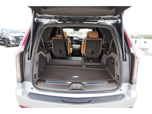 Certified 2024 Cadillac Escalade Sport w/ Touring Package AWD/4WD image 31