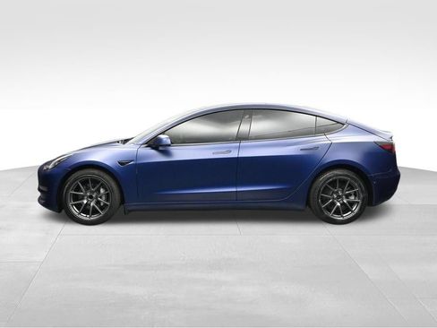 Used 2021 Tesla Model 3 Standard Range Plus RWD image 2