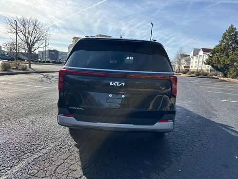 New 2026 Kia Carnival EX image 4