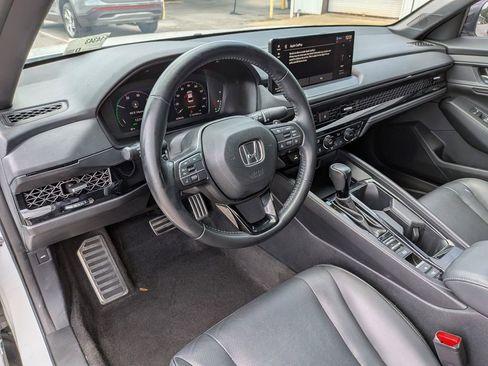 Used 2023 Honda Accord Sport image 32