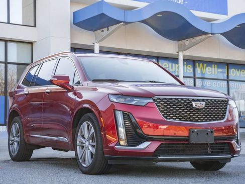 Used 2021 Cadillac XT6 Premium Luxury image 1