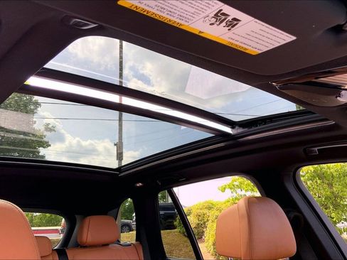 Used 2019 BMW X5 xDrive50i w/ M Sport Package AWD/4WD image 19