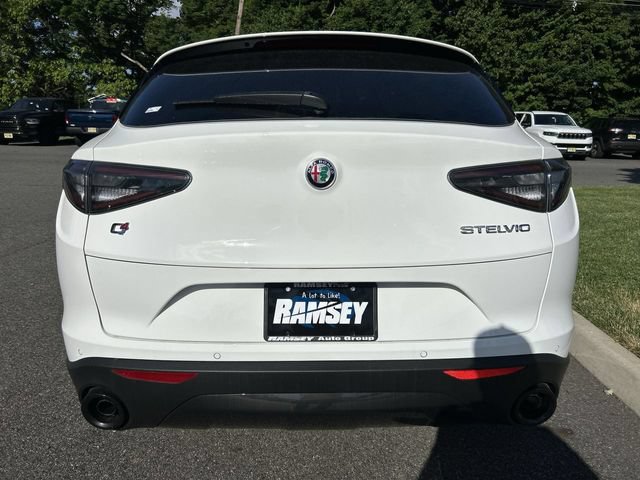 New 2026 Alfa Romeo Stelvio Sprint w/ Convenience Package AWD/4WD image 15