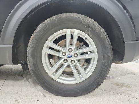 Used 2024 Ford Explorer XLT w/ Equipment Group 202A image 47