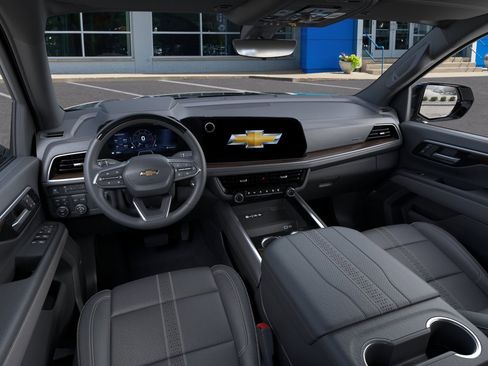 New 2026 Chevrolet Suburban High Country AWD/4WD image 15