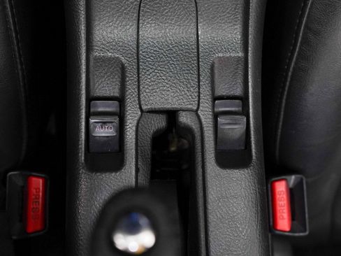 Used 2003 Toyota MR2 RWD image 25