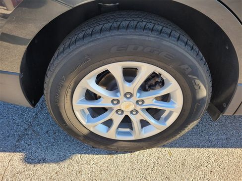 Used 2018 Chevrolet Equinox LT image 19