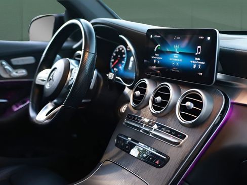 Used 2020 Mercedes-Benz GLC 300 4MATIC Coupe image 27