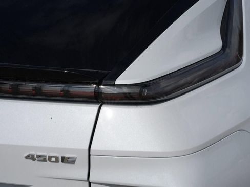 New 2026 Cadillac Lyriq Sport w/ LPO, Floor Liner Package image 84