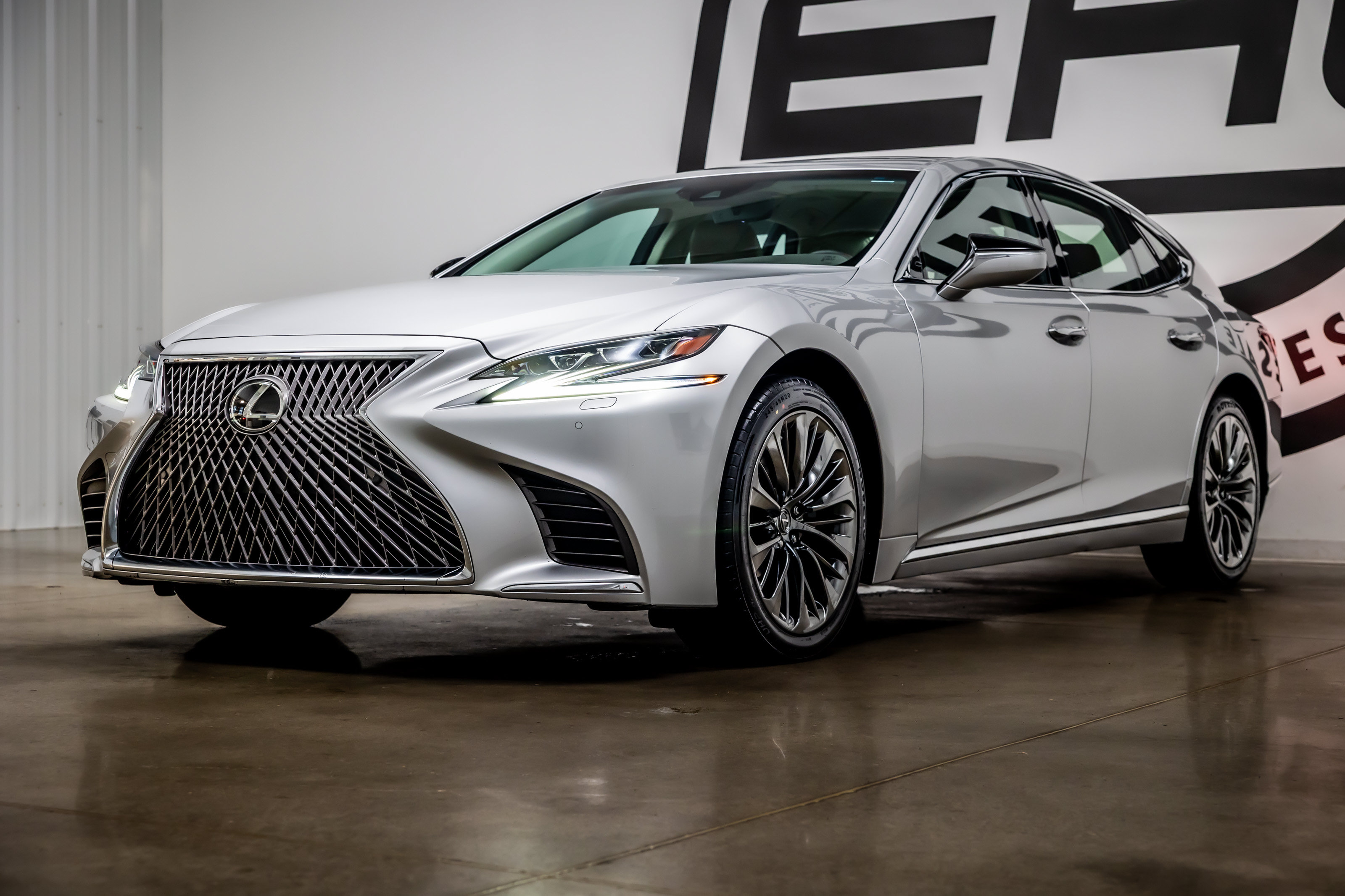 Used 2018 Lexus LS 500 AWD w/ Interior Upgrade Package image 27