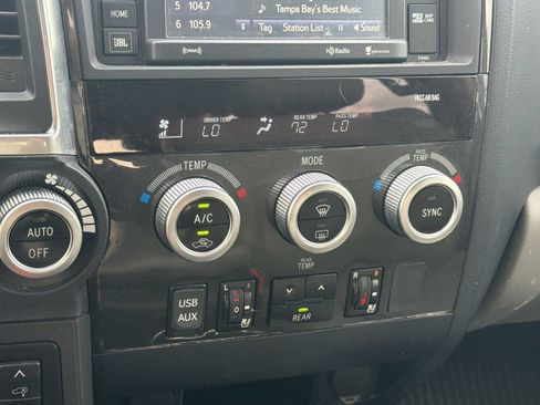 Used 2019 Toyota Sequoia Platinum AWD/4WD image 18