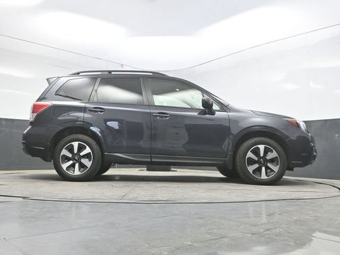Used 2017 Subaru Forester 2.5i Premium AWD/4WD image 39
