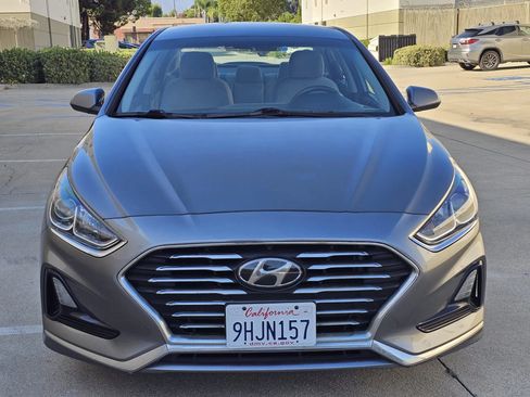 Used 2018 Hyundai Sonata SE FWD image 2