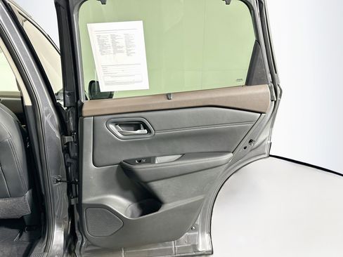 Used 2023 Nissan Rogue SL w/ SL Premium Package FWD image 33
