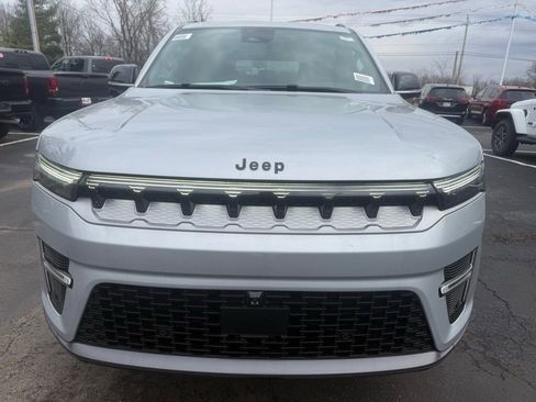 New 2026 Jeep Grand Wagoneer L 4WD w/ Premium Group I image 8