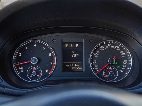 Used 2015 Volkswagen Passat 1.8T S image 25