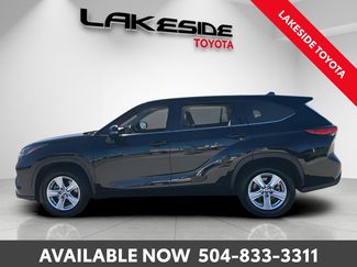 Used 2023 Toyota Highlander L video 3
