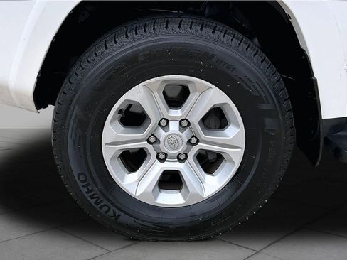 Used 2022 Toyota 4Runner SR5 Premium AWD/4WD image 11
