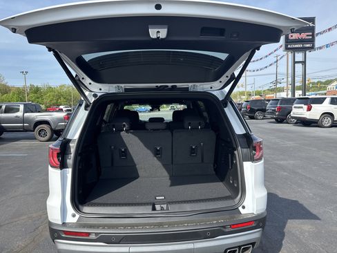 New 2025 GMC Acadia Elevation image 5
