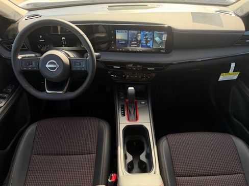 New 2026 Nissan Kicks SR w/ Cold Weather Package image 16