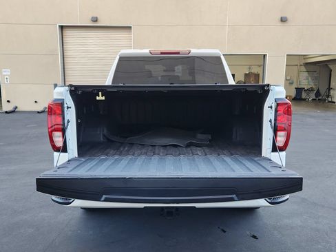 Used 2023 GMC Sierra 1500 Elevation AWD/4WD image 11