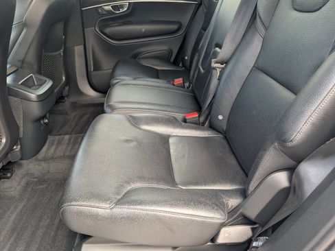 Used 2017 Volvo XC90 T5 Momentum w/ Vision Package FWD image 17