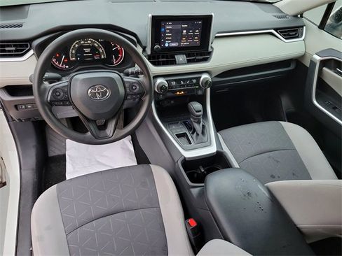 Used 2024 Toyota RAV4 XLE image 19