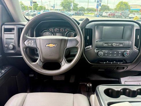 Used 2018 Chevrolet Silverado 1500 W/T w/ Trailering Package AWD/4WD image 8
