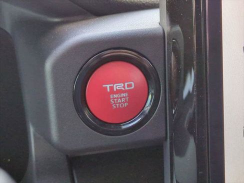 Certified 2026 Toyota 4Runner TRD Off-Road Premium AWD/4WD image 26