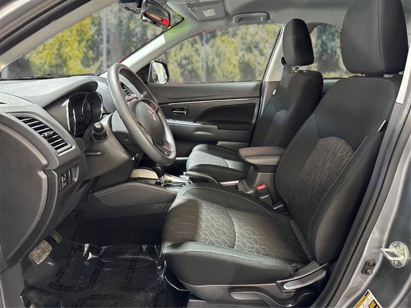 Used 2025 Mitsubishi Outlander Sport ES AWD/4WD image 9