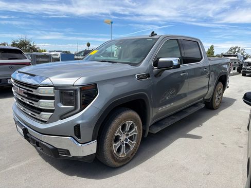 Used 2023 GMC Sierra 1500 SLE AWD/4WD image 1
