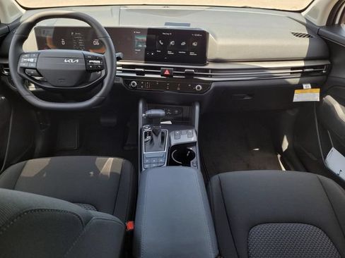 New 2026 Kia Sportage LX w/ LX Convenience Package FWD image 14
