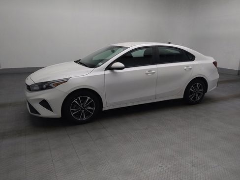 Used 2024 Kia Forte LXS FWD image 2