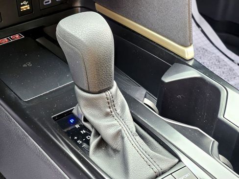 Used 2025 Toyota Camry LE image 25