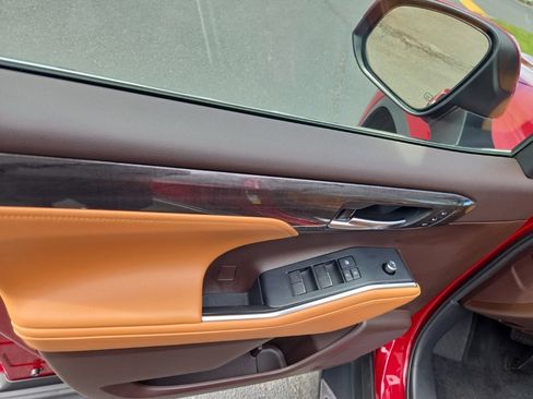 Used 2021 Toyota Highlander Platinum image 11