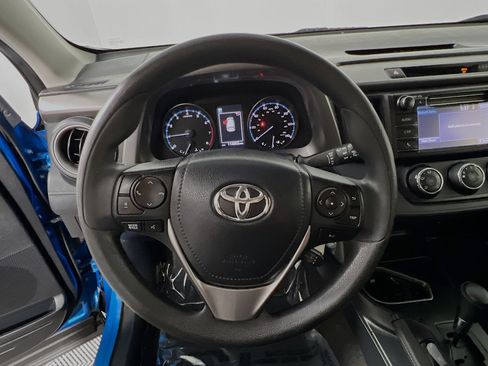 Used 2017 Toyota RAV4 LE image 18