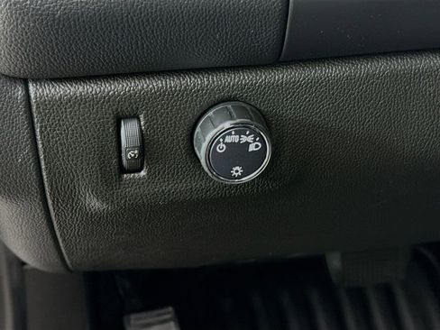 Used 2022 Chevrolet Colorado LT w/ Fleet Safety Package image 10