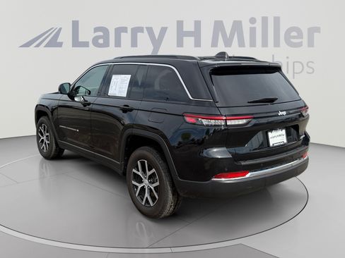 Used 2024 Jeep Grand Cherokee Limited RWD image 3
