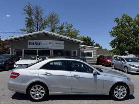 Used 2013 Mercedes-Benz E 350 4MATIC Sedan image 3
