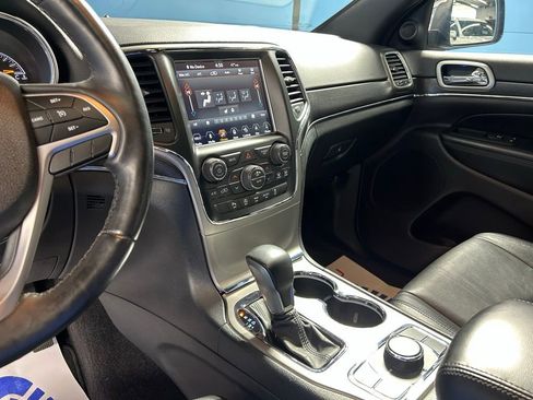 Used 2018 Jeep Grand Cherokee Limited w/ Trailer Tow Group IV image 25