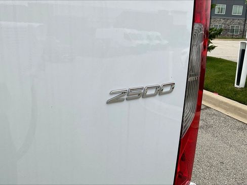 Used 2025 Mercedes-Benz Sprinter 2500 image 22