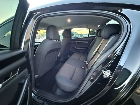 Used 2022 MAZDA MAZDA3 Sedan FWD image 12