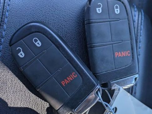 Used 2022 Jeep Compass Latitude FWD image 31