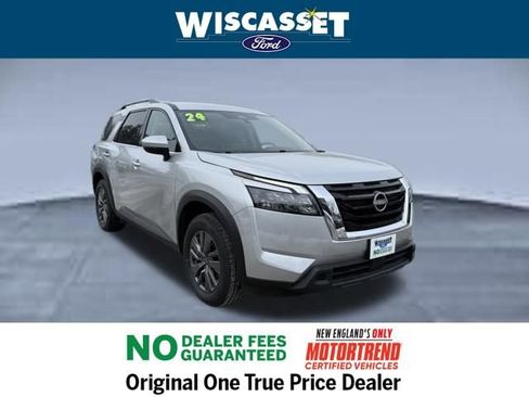 Used 2024 Nissan Pathfinder SV image 24