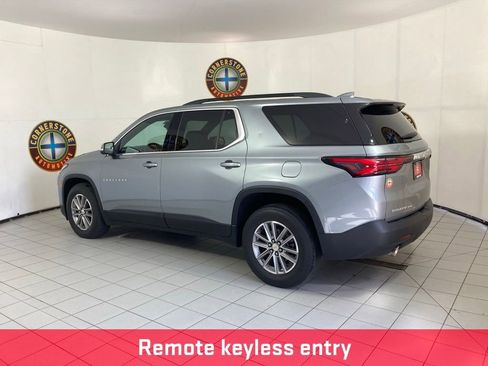 Used 2023 Chevrolet Traverse LT w/ Rear Camera Mirror Package image 21