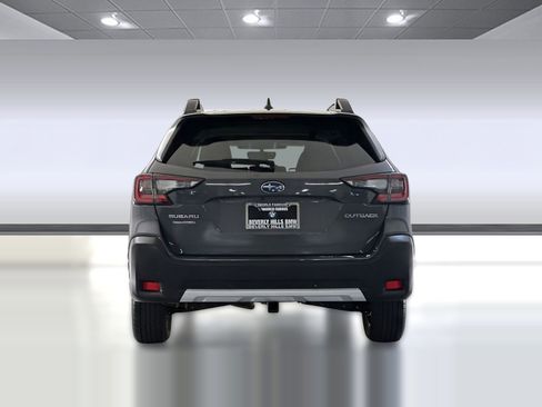 Used 2023 Subaru Outback Limited image 9